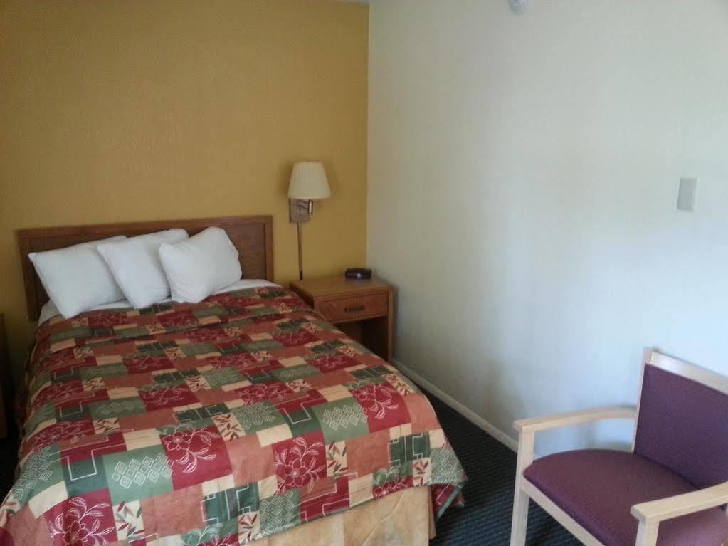Budget Host Inn Сендаскі Екстер'єр фото